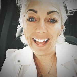 Meet your Posher, Sharon